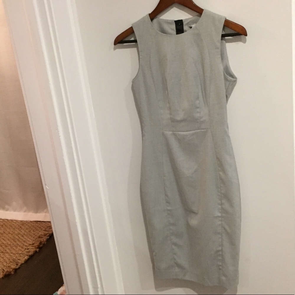 Perfect NWT H&M grey pencil dress size 4